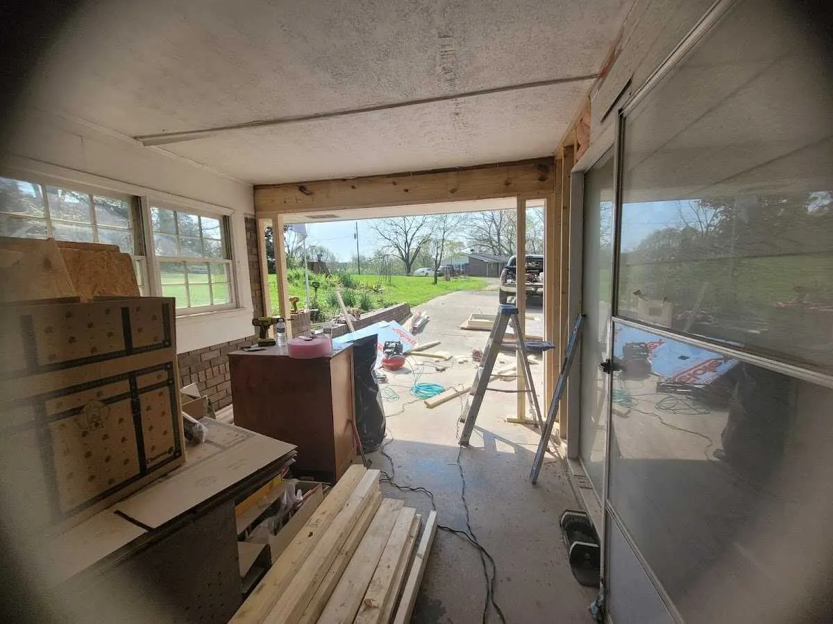 Air movers and dehumidifier for Drying & Dehumidification in Holly Springs